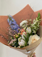 Load image into Gallery viewer, Country Garden Bouquet