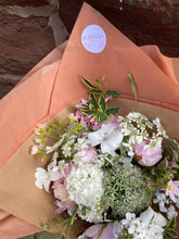 Load image into Gallery viewer, Florists Choice Bouquet