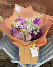 Load image into Gallery viewer, Florists Choice Bouquet