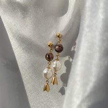 Load image into Gallery viewer, Flora Pendant Drop Earrings